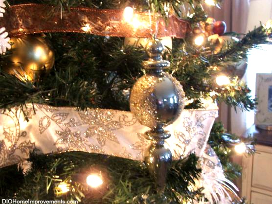 xmas2010ornament3