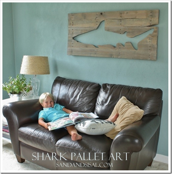 Pallet Art Shark_thumb[3]